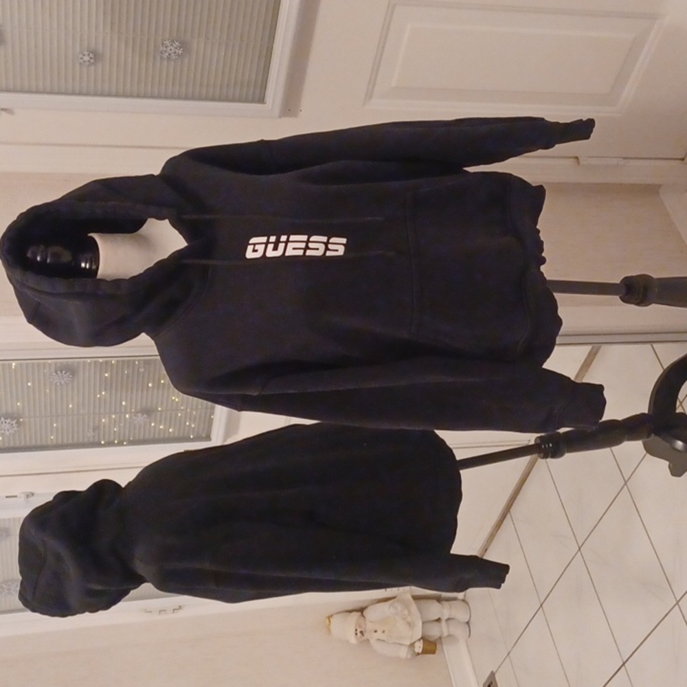 4/$80 GUESS Black Hoodie - Size Medium